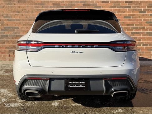 Certified 2025 Porsche Macan image 6
