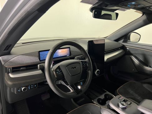 Used 2021 Ford Mustang Mach-E GT image 4