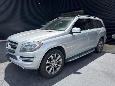 Used 2016 Mercedes-Benz GL 450 4MATIC image 1