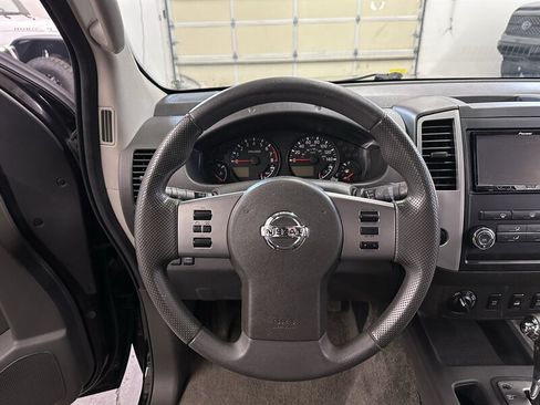 Used 2010 Nissan Xterra Off-Road AWD/4WD image 19