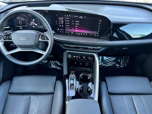 Used 2025 Audi Q5 Premium Plus w/ Premium Plus image 13