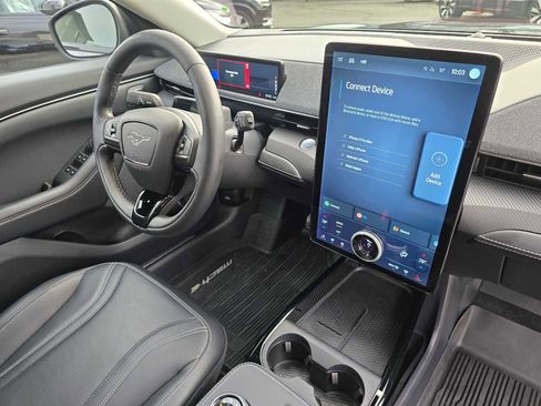 Used 2022 Ford Mustang Mach-E Premium image 10