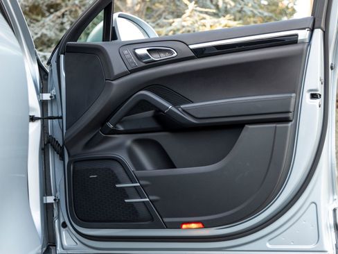 Used 2016 Porsche Cayenne image 53