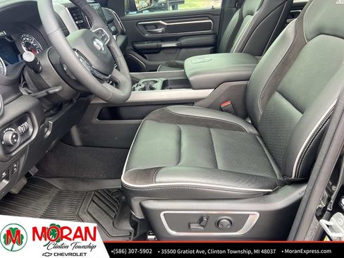 Used 2025 RAM 1500 Laramie AWD/4WD image 18