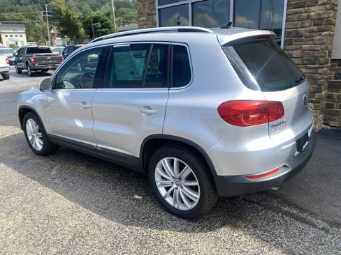 Used 2012 Volkswagen Tiguan SE image 3