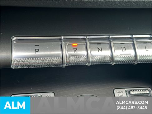 Used 2025 Lincoln Nautilus Reserve AWD/4WD image 35
