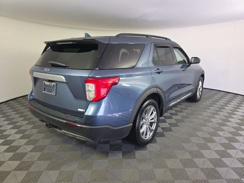 Used 2020 Ford Explorer XLT w/ Equipment Group 202A AWD/4WD image 5
