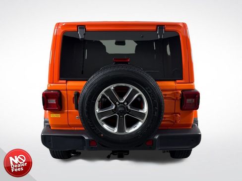 Used 2019 Jeep Wrangler Unlimited Sahara AWD/4WD image 5