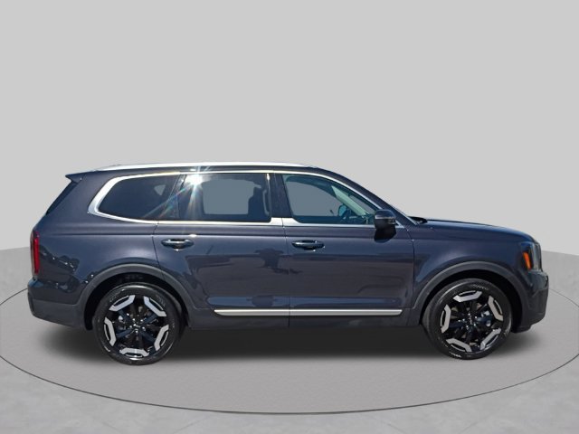 Used 2025 Kia Telluride S FWD image 7