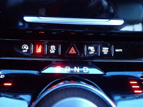 Used 2024 Jeep Wagoneer Series III w/ Premium Group I image 22