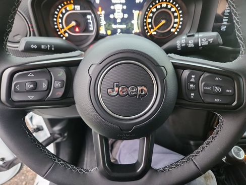 New 2026 Jeep Wrangler Unlimited Rubicon image 17