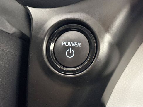 Certified 2026 Toyota Sienna XLE FWD image 22