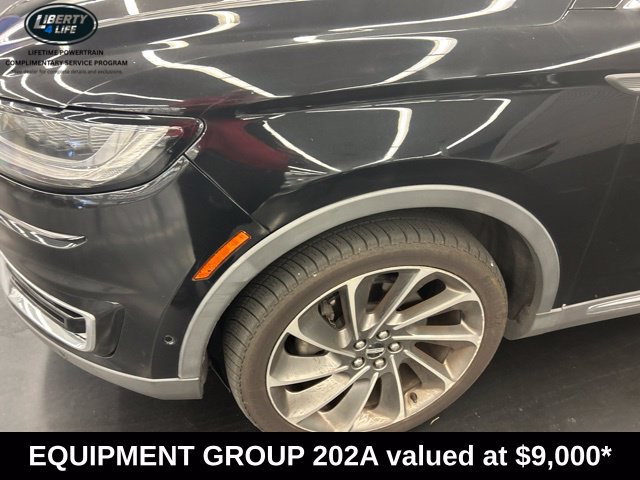Used 2020 Lincoln Nautilus Reserve w/ Equipment Group 202A AWD/4WD image 2