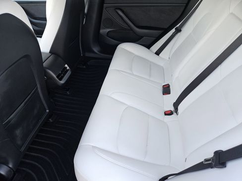 Used 2022 Tesla Model 3 Long Range image 26