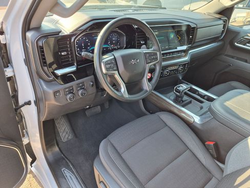 Used 2023 Chevrolet Silverado 1500 RST AWD/4WD image 14