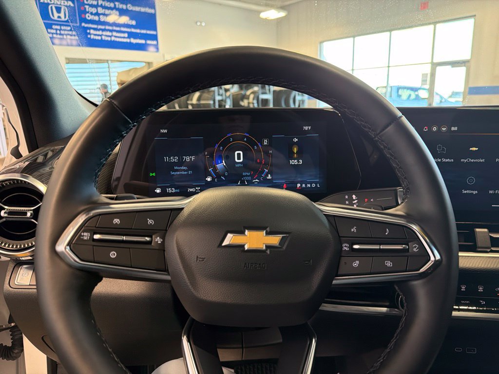 Used 2026 Chevrolet Equinox LT AWD/4WD image 17