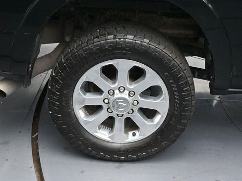 Used 2019 RAM 2500 Laramie AWD/4WD image 35