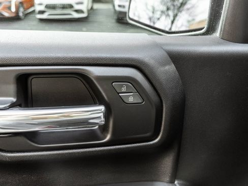 Used 2019 GMC Sierra 1500 4x4 Crew Cab w/ Trailering Package image 15