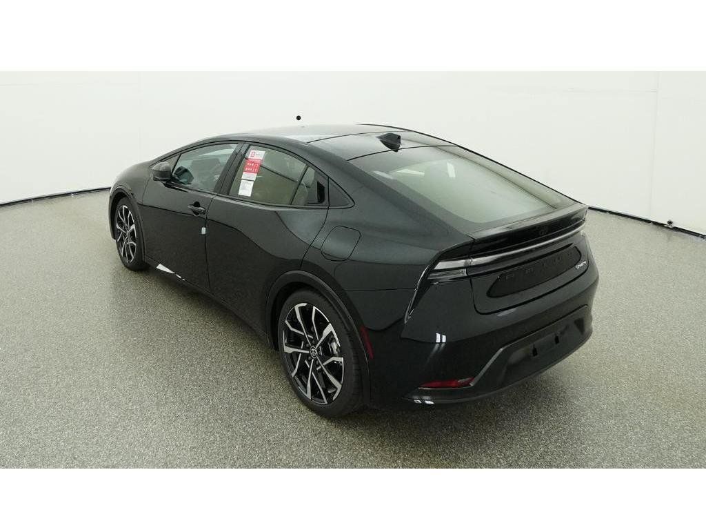 New 2026 Toyota Prius Plug-In Hybrid FWD image 5