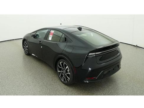 New 2026 Toyota Prius Plug-In Hybrid FWD image 5
