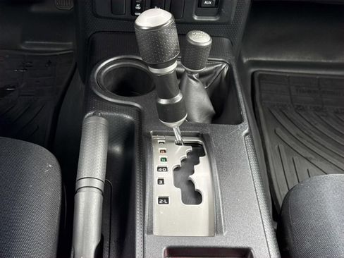 Used 2007 Toyota FJ Cruiser 4WD image 13
