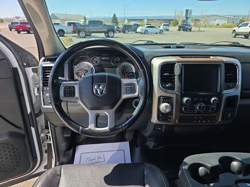 Used 2017 RAM 1500 Laramie AWD/4WD image 15