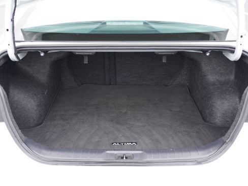 Used 2025 Nissan Altima 2.5 SV FWD image 7