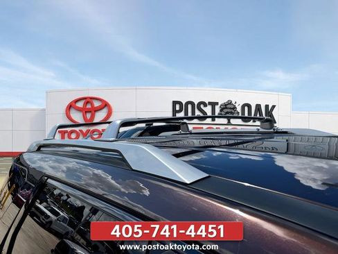 Used 2022 Nissan Pathfinder SL AWD/4WD image 27