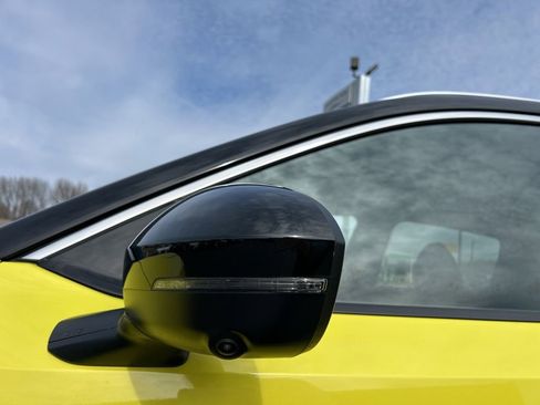 Used 2025 Nissan Kicks SR image 41