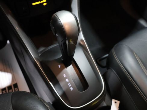 Used 2020 Chevrolet Trax LT w/ LT Convenience Package image 34