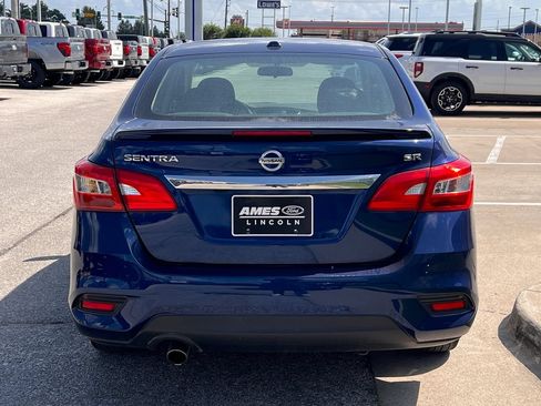 Used 2019 Nissan Sentra SR FWD image 5