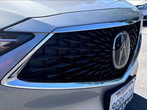 Used 2023 Acura MDX FWD image 32