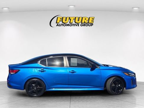 Used 2024 Nissan Sentra SR FWD image 3