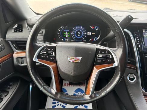Certified 2019 Cadillac Escalade Premium Luxury AWD/4WD image 14