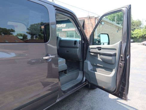 Used 2013 Nissan NV 3500 SV w/ Technology Pkg RWD image 10