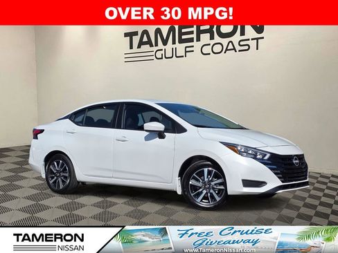 New 2025 Nissan Versa SV w/ Trunk Package FWD image 1