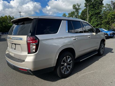 Used 2022 Chevrolet Tahoe LT w/ Luxury Package AWD/4WD image 3
