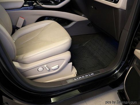 Used 2022 Lincoln Nautilus Reserve w/ Equipment Group 201A image 38