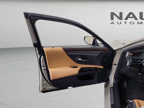 New 2025 Lexus ES 350 w/ Premium Package image 27