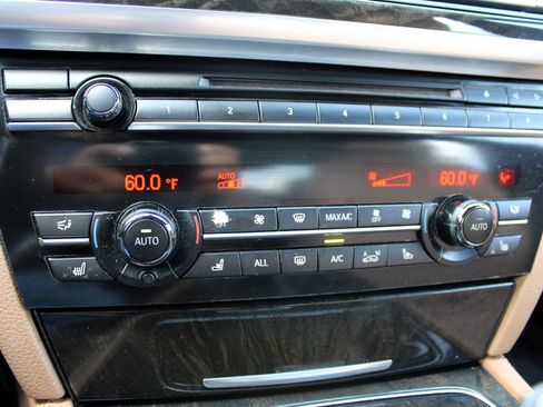 Used 2013 BMW 750Li image 31