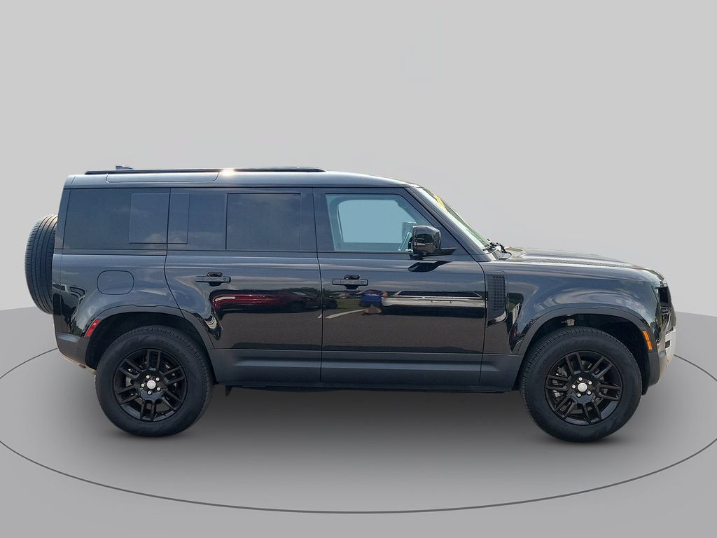 Used 2025 Land Rover Defender 110 S AWD/4WD image 2