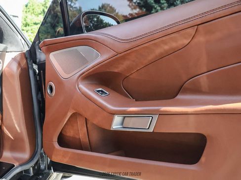 Used 2015 Aston Martin Vanquish Coupe RWD image 29