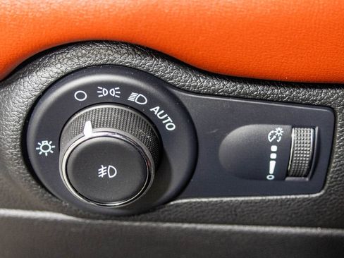 Used 2023 Dodge Durango SRT AWD/4WD image 34