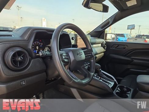 Used 2024 Chevrolet Colorado Trail Boss w/ Technology Package AWD/4WD image 20
