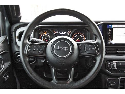 Used 2025 Jeep Wrangler Sport image 13