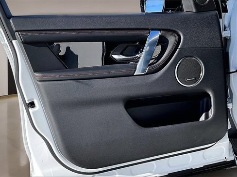 Used 2023 Land Rover Discovery Sport S R-Dynamic image 18