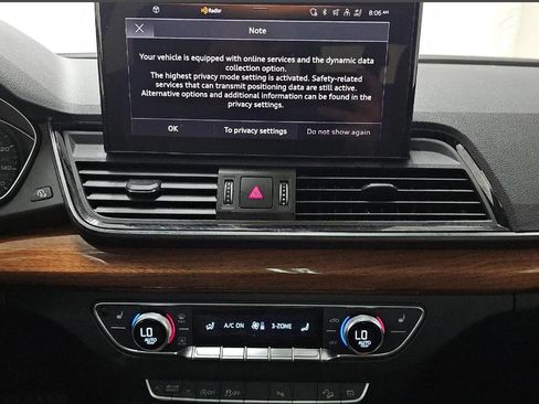 Used 2023 Audi Q5 2.0T Premium w/ Convenience Package AWD/4WD image 4