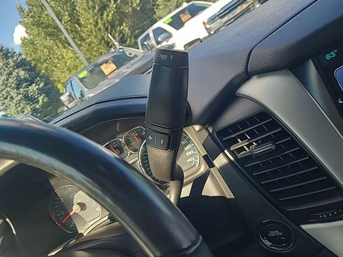 Used 2018 GMC Yukon SLT w/ Open Road Package image 28