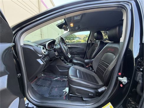 Used 2017 Chevrolet Sonic Premier w/ Driver Confidence Package FWD image 7