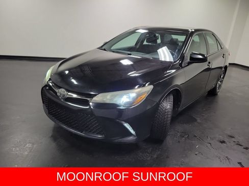 Used 2015 Toyota Camry XSE w/ Advanced Technology Package FWD image 4